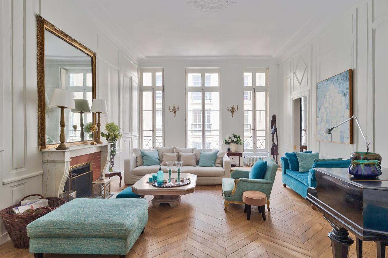 De Standing 4 Etoiles Sur L'ile Saint-louis By Weekome Paris