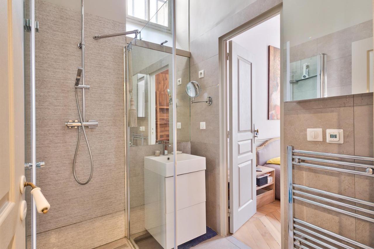 De Standing 4 Etoiles Sur L'ile Saint-louis By Weekome Paris